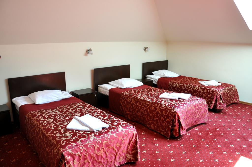 Hotel Korona Rzeszow Exterior photo