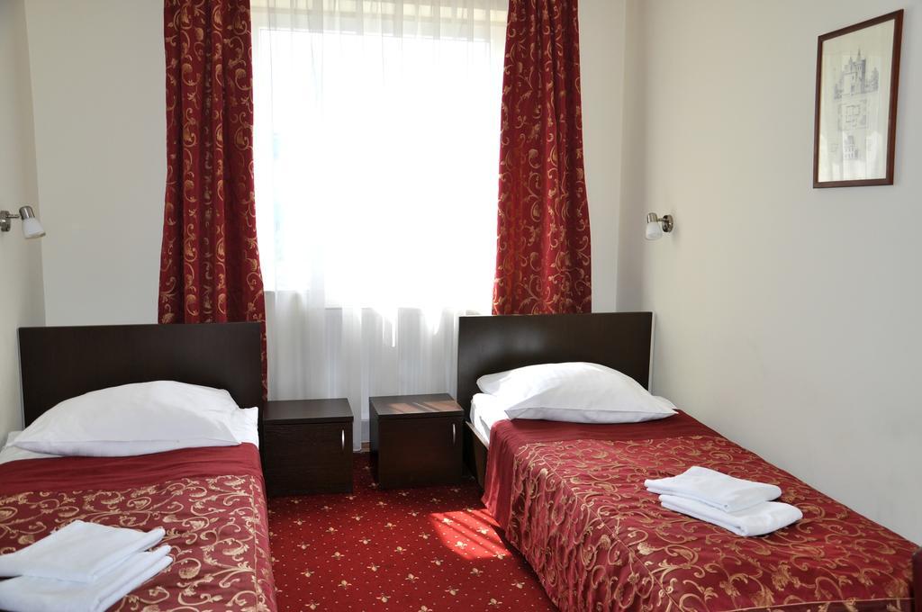 Hotel Korona Rzeszow Room photo